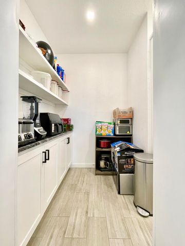 6201 Keyenta Place NW, Albuquerque, NM 87120