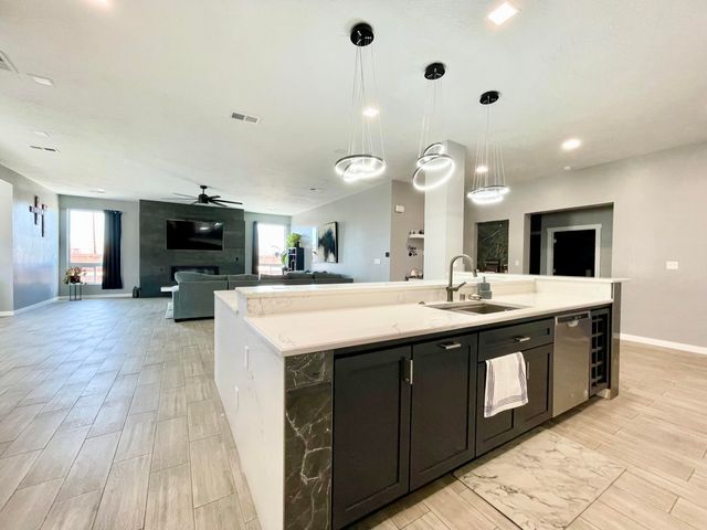 6201 Keyenta Place NW, Albuquerque, NM 87120