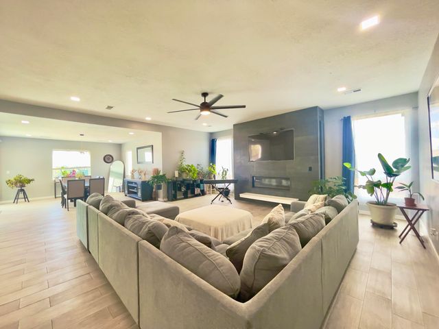 6201 Keyenta Place NW, Albuquerque, NM 87120