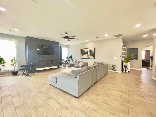 6201 Keyenta Place NW, Albuquerque, NM 87120