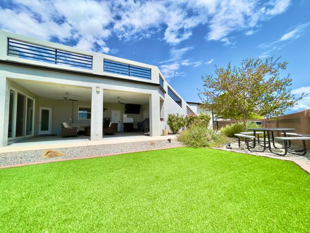 6201 Keyenta Place NW, Albuquerque, NM 87120