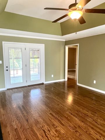 103 Beacon St, Gallatin, TN 37066