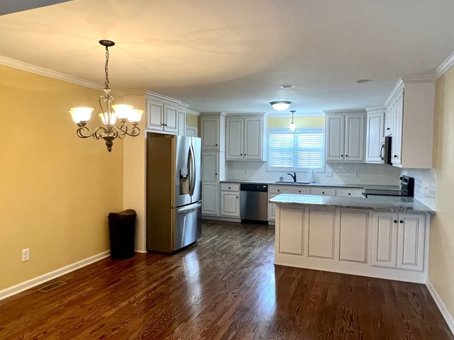 103 Beacon St, Gallatin, TN 37066