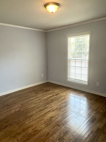 103 Beacon St, Gallatin, TN 37066