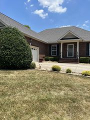 103 Beacon St, Gallatin, TN 37066