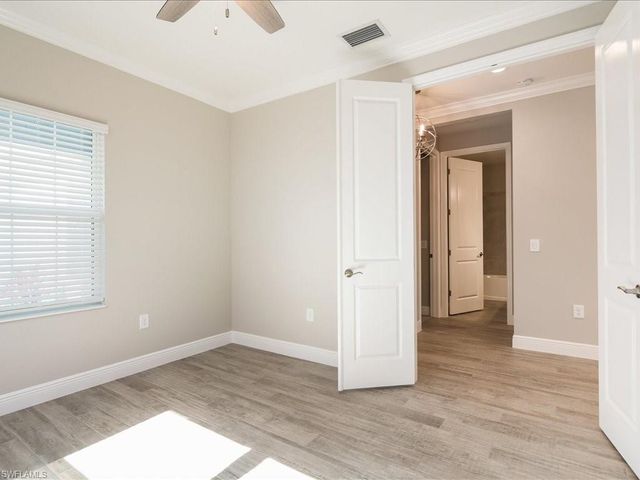 2306 Marquesa CIR, Naples, FL 34112