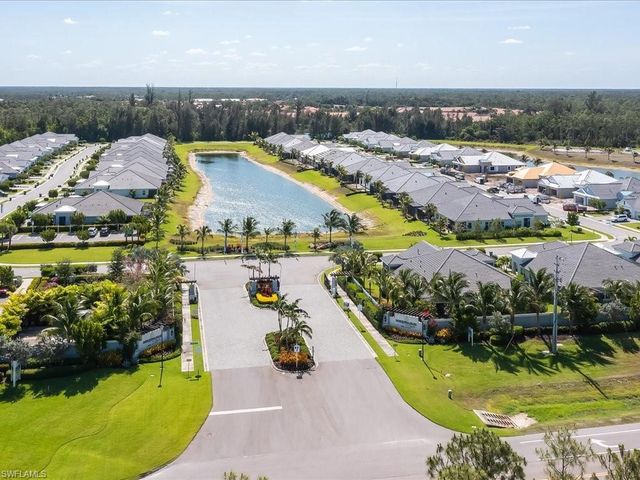 2306 Marquesa CIR, Naples, FL 34112