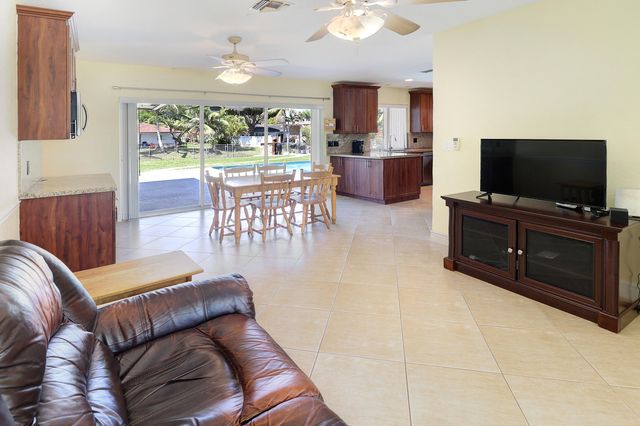 9901 NW 37th Street, Coral Springs, FL 33065