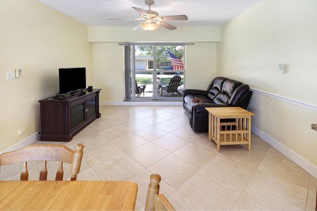 9901 NW 37th Street, Coral Springs, FL 33065