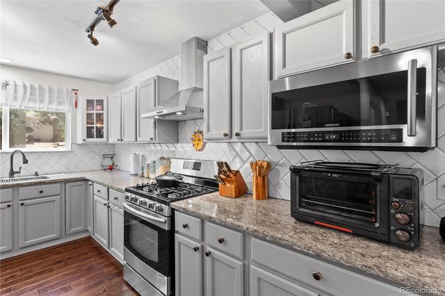2212 Hyacinth Road, Littleton, CO 80129