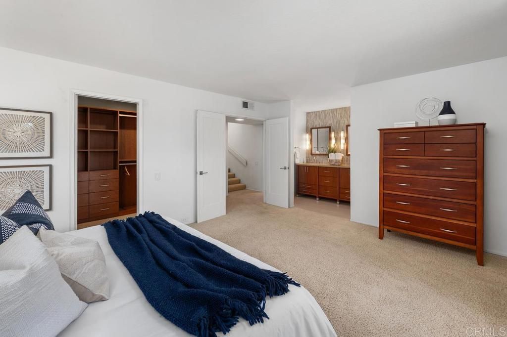Image 17 of property listing at 2020 Caminito Circulo Sur, La Jolla, CA 92037