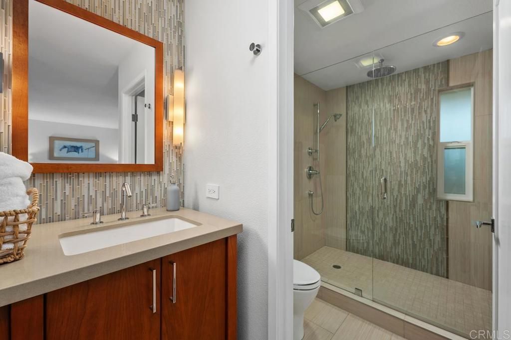 Image 19 of property listing at 2020 Caminito Circulo Sur, La Jolla, CA 92037