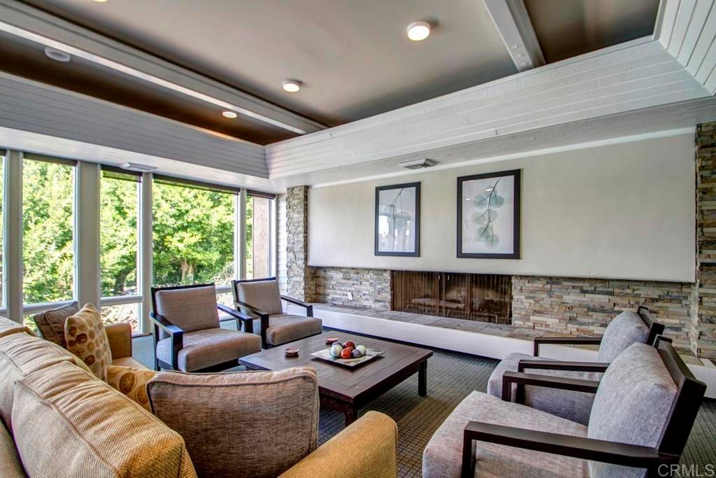 Image 28 of property listing at 2020 Caminito Circulo Sur, La Jolla, CA 92037