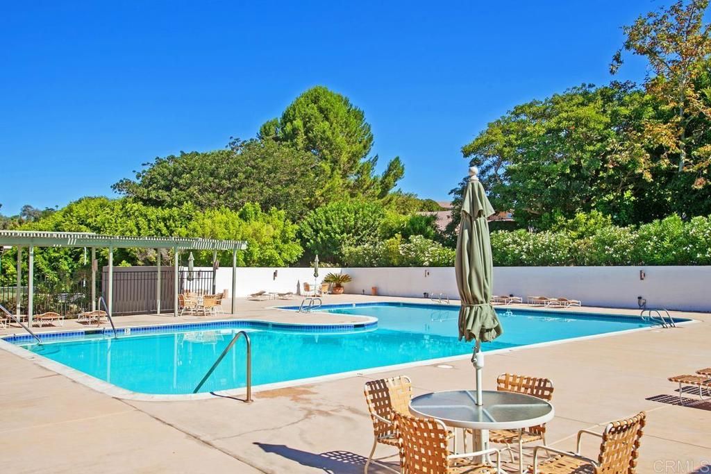 Image 29 of property listing at 2020 Caminito Circulo Sur, La Jolla, CA 92037