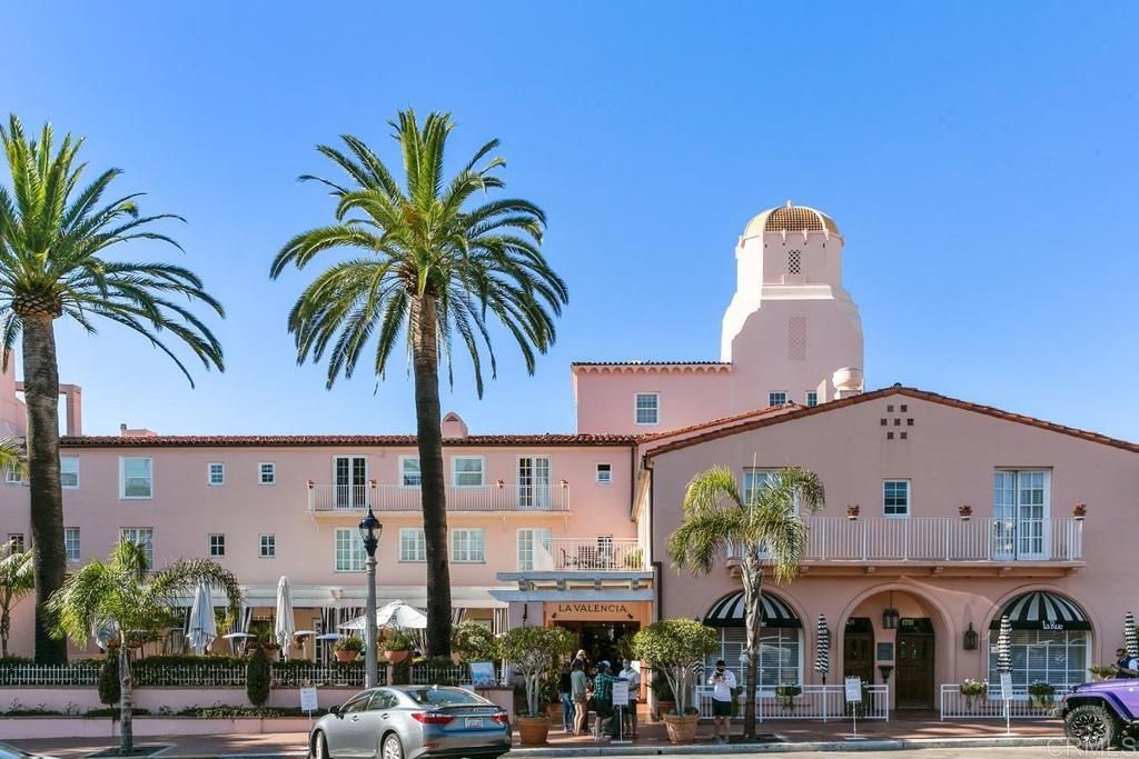 Image 30 of property listing at 2020 Caminito Circulo Sur, La Jolla, CA 92037
