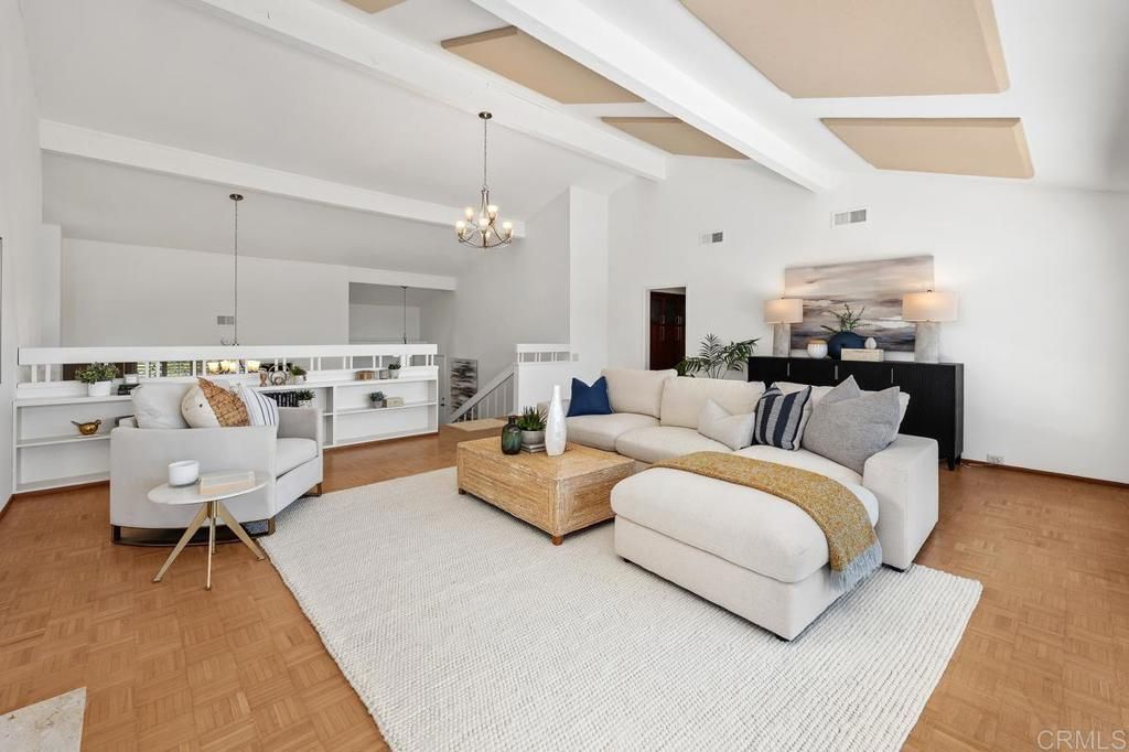Image 6 of property listing at 2020 Caminito Circulo Sur, La Jolla, CA 92037