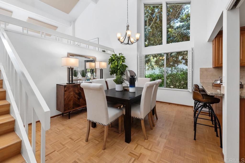 Image 9 of property listing at 2020 Caminito Circulo Sur, La Jolla, CA 92037