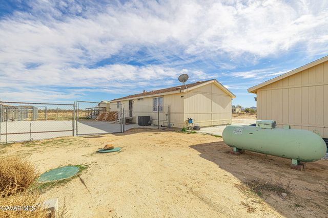 277 Longhorn Avenue, Mojave, CA 93501