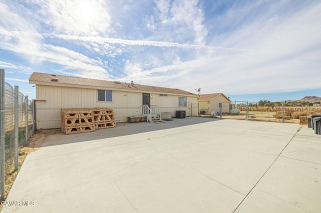 277 Longhorn Avenue, Mojave, CA 93501