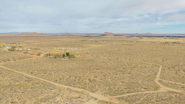 277 Longhorn Avenue, Mojave, CA 93501