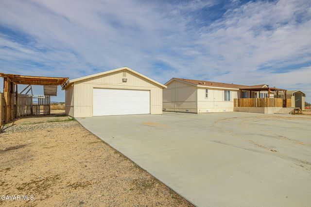 277 Longhorn Avenue, Mojave, CA 93501
