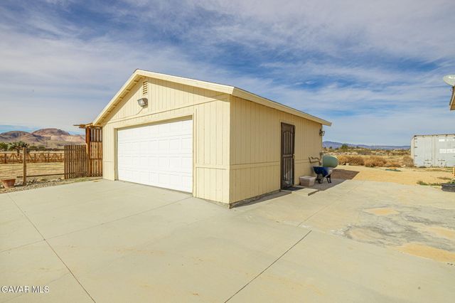 277 Longhorn Avenue, Mojave, CA 93501