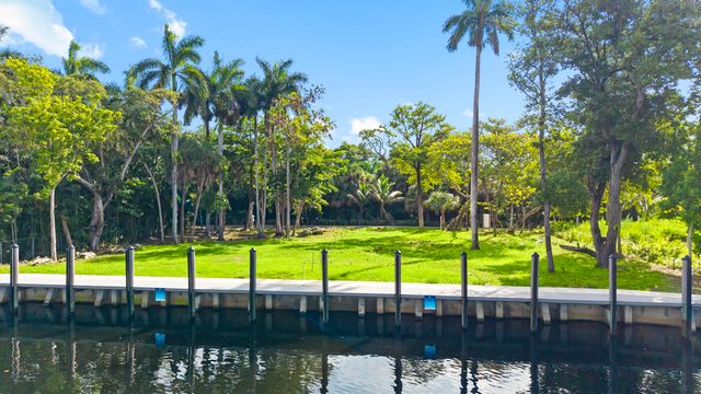 333 SW 14th Way, Fort Lauderdale, FL 33312