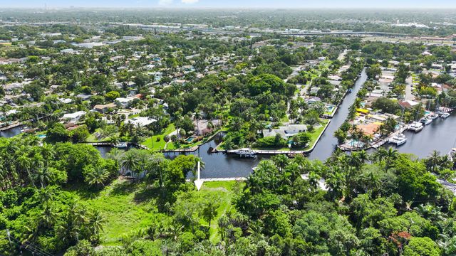 333 SW 14th Way, Fort Lauderdale, FL 33312