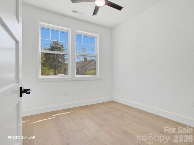 617 W Allen Street, Hendersonville, NC 28739