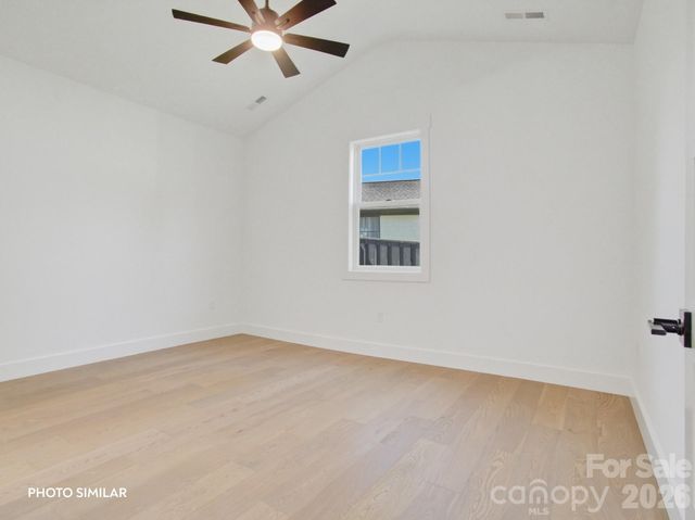 617 W Allen Street, Hendersonville, NC 28739