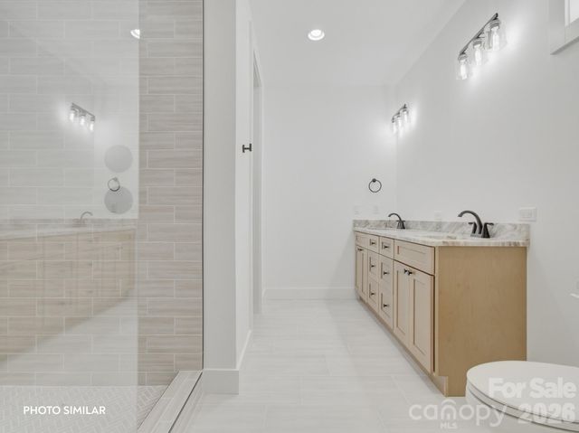 617 W Allen Street, Hendersonville, NC 28739