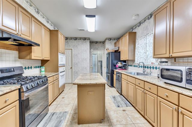 8914 Beawood Drive, Houston, TX 77083