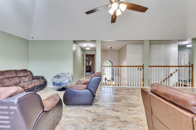 8914 Beawood Drive, Houston, TX 77083