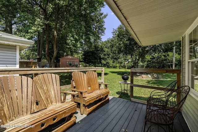 1640 Oriole Dr, New Albany, IN 47150