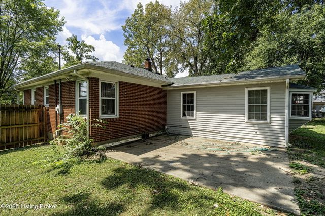 1640 Oriole Dr, New Albany, IN 47150