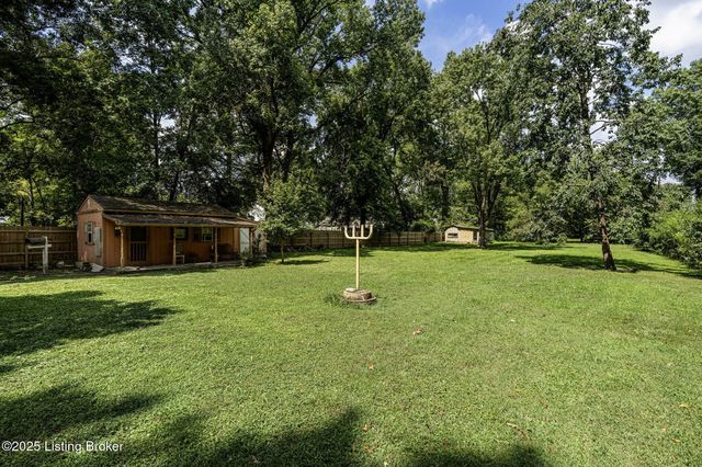 1640 Oriole Dr, New Albany, IN 47150