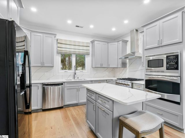 10 Torrey Pine Court, Spartanburg, SC 29306
