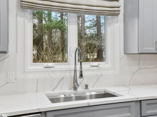 10 Torrey Pine Court, Spartanburg, SC 29306