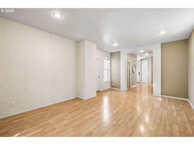 20454 Sw Skiver St, Beaverton, OR 97078