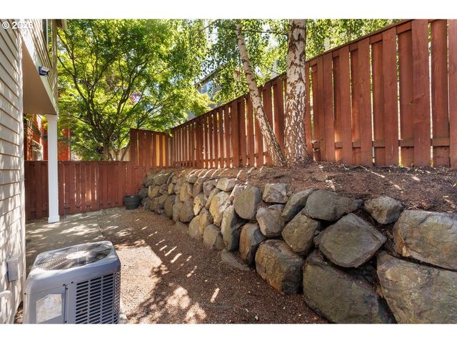 20454 Sw Skiver St, Beaverton, OR 97078