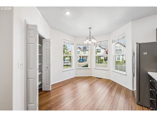 20454 Sw Skiver St, Beaverton, OR 97078