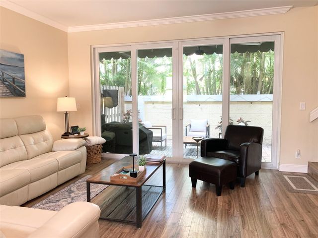 826 SE 4th Court, Deerfield Beach, FL 33441