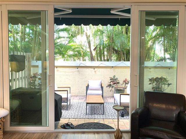 826 SE 4th Court, Deerfield Beach, FL 33441