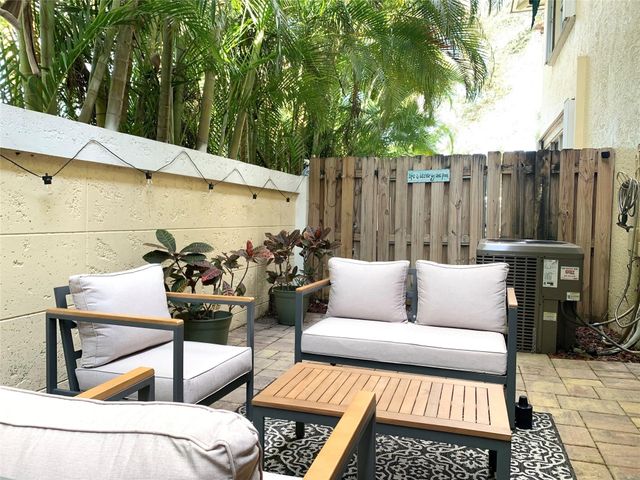 826 SE 4th Court, Deerfield Beach, FL 33441