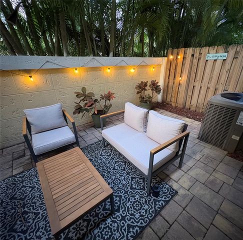 826 SE 4th Court, Deerfield Beach, FL 33441