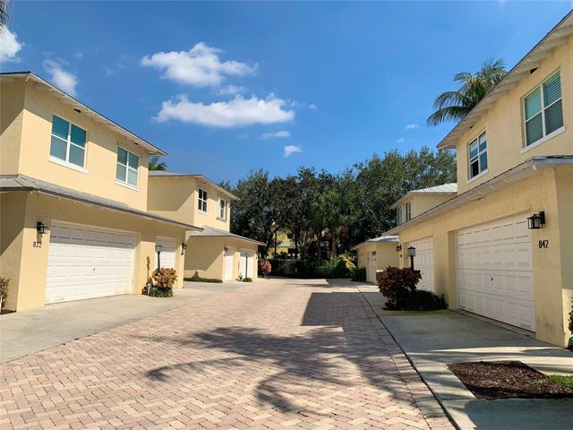 826 SE 4th Court, Deerfield Beach, FL 33441