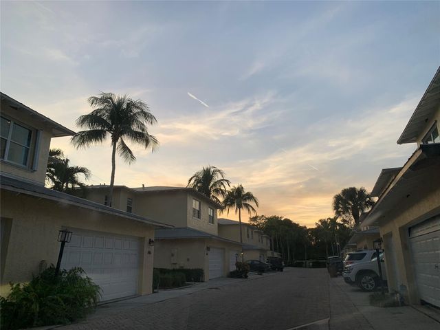 826 SE 4th Court, Deerfield Beach, FL 33441