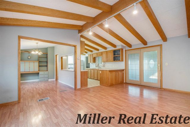 926 N Washington Street, Lowell, MI 49331