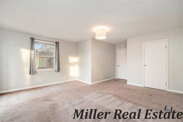 926 N Washington Street, Lowell, MI 49331