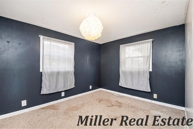 926 N Washington Street, Lowell, MI 49331